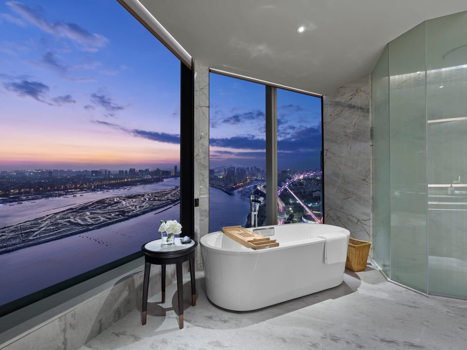 1 King 1 Bedroom Suite River View | 1 bedroom, premium bedding, down comforters, memory foam beds
