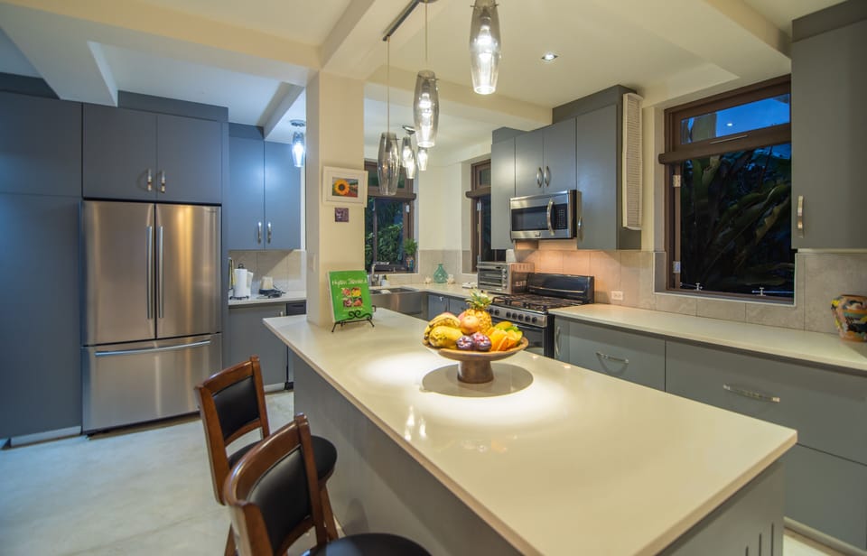 Kitchen island 