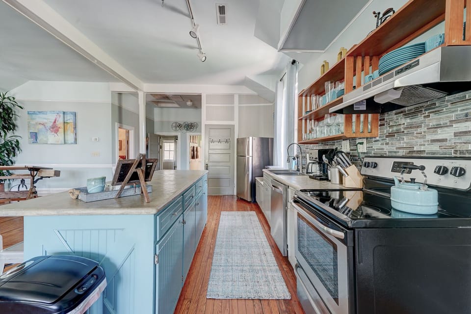 Fully stocked kitchen.