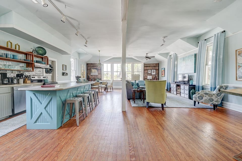 Lots of space and light!