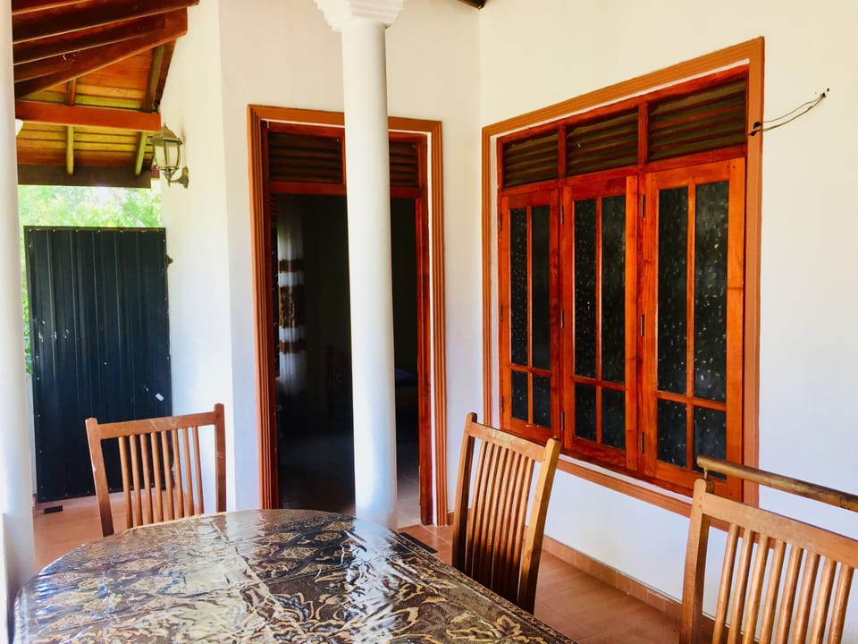 Family House, 1 Bedroom, Non Smoking, Kitchen | In-room dining