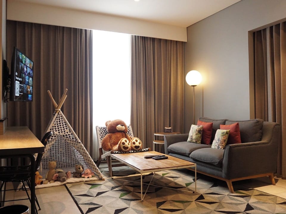 Studio 41 | Living area | LCD TV