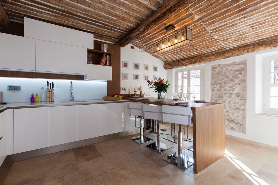 ~ The Kitchen and its original ceiling  - Maison Baieta ~ ABSOLUTY ANTIBES