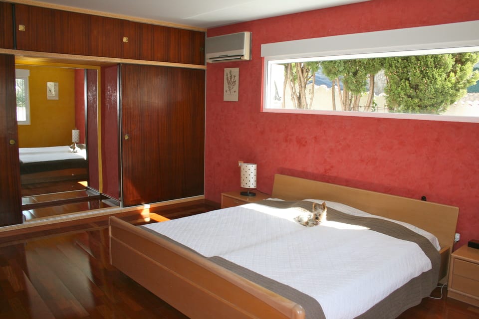 Room 1
