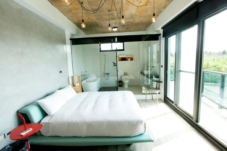 Double Room, Bathtub | Desk, blackout drapes, soundproofing, free WiFi