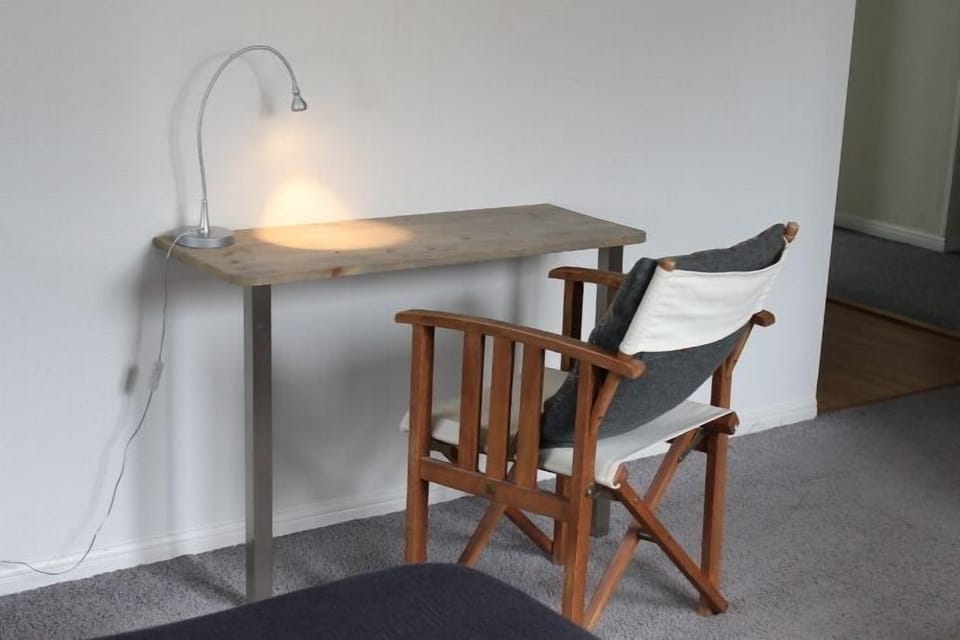 Single Room | Desk, WiFi (free), bed sheets
