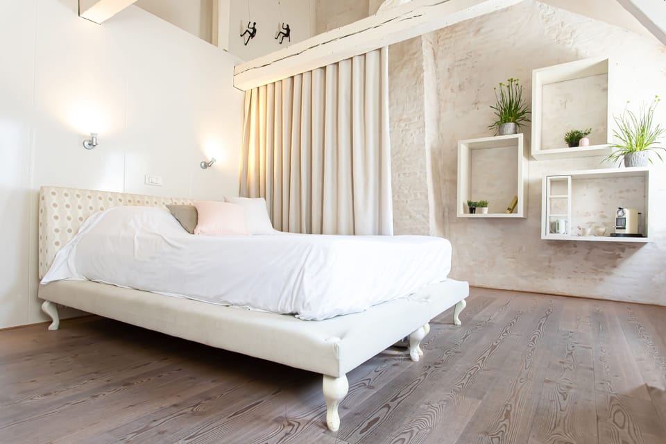 Deluxe Double Room | Free WiFi, bed sheets