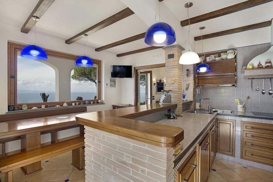 Villa, 3 Bedrooms | Private kitchen | Full-size fridge, microwave, oven, stovetop