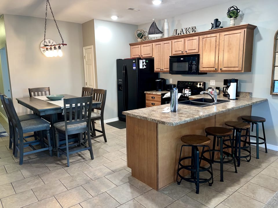 Condo, 3 Bedrooms | Private kitchen | Fridge, microwave, dishwasher, coffee/tea maker