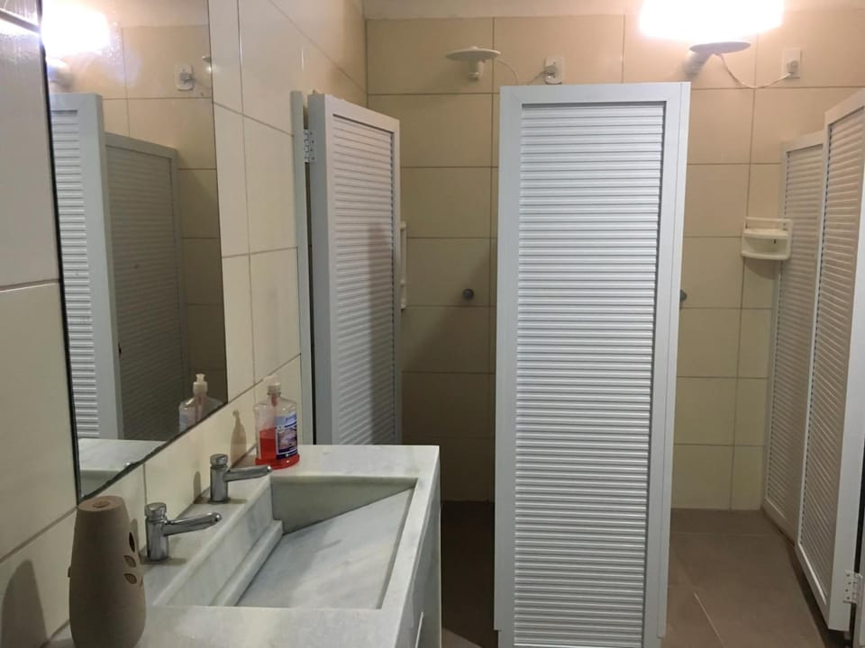 Shower, towels