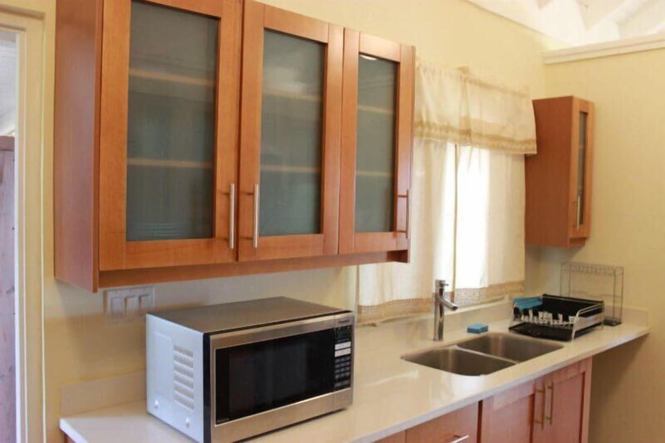 Premium Villa, 3 Bedrooms, 2 Bathrooms, Ground Floor | Private kitchen | Coffee/tea maker, full-size fridge, microwave, oven