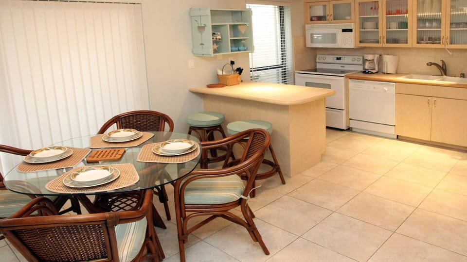 Sunset Oasis at Moon Bay well stocked kitchen and dining room