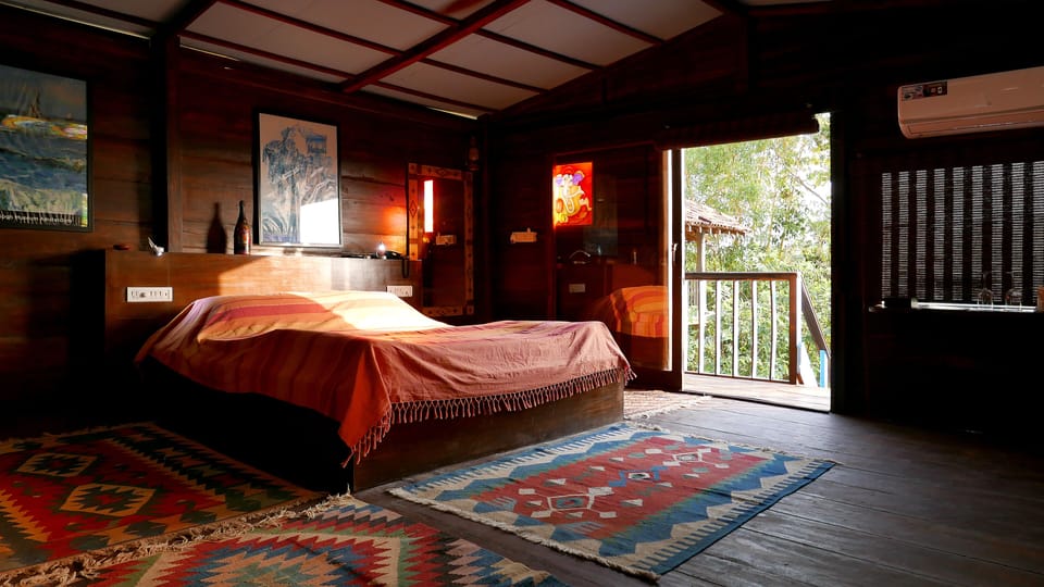 Tree House | Minibar, rollaway beds (surcharge), WiFi (free)