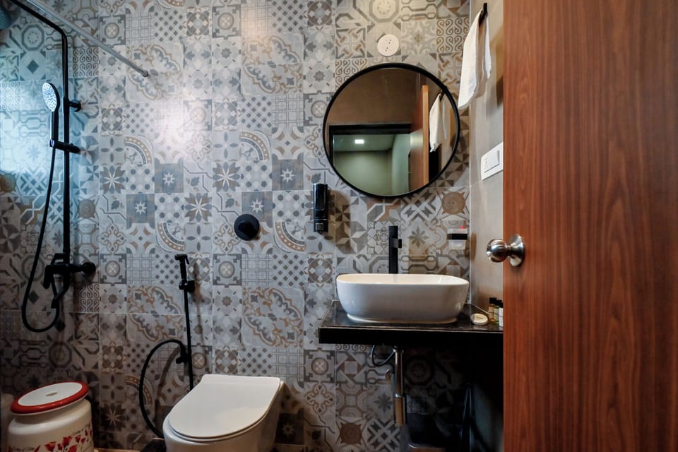 Villa | Bathroom | Shower, rainfall showerhead, free toiletries, towels