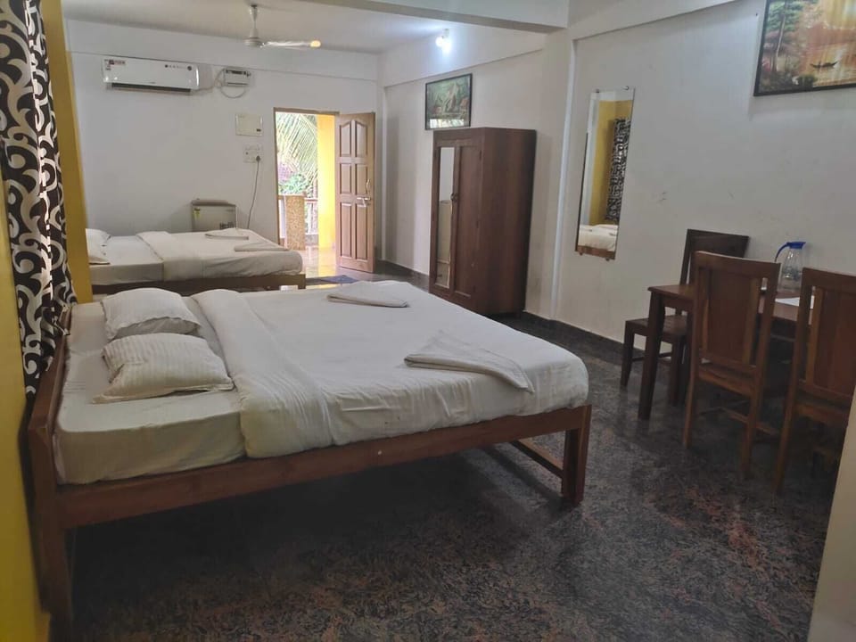Studio Suite | Free WiFi, bed sheets