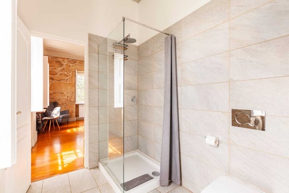 Superior Double Room, 1 Double Bed, Mountain View | Bathroom | Shower, rainfall showerhead, eco-friendly toiletries, hair dryer