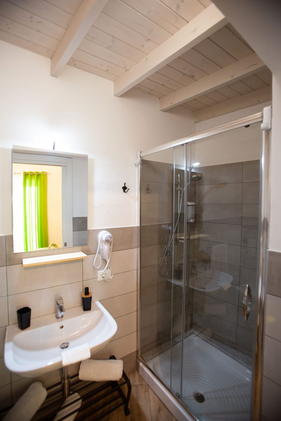 Standard Double Room, 1 Queen Bed, Balcony | Bathroom | Shower, rainfall showerhead, hair dryer, bidet