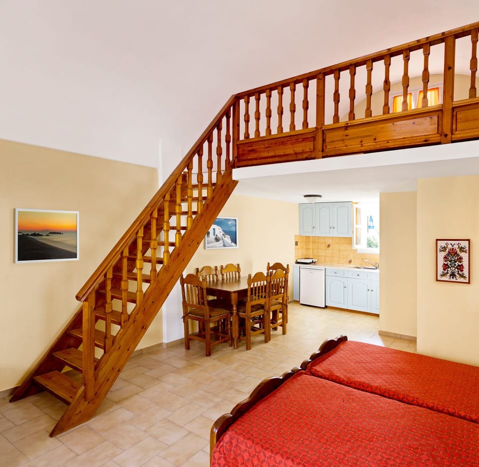 Apartment, 2 Bedrooms | Private kitchenette | Fridge, stovetop, electric kettle, cookware/dishes/utensils