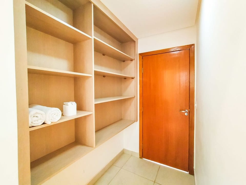 Suite (Master) | Minibar, blackout drapes, WiFi (free), bed sheets