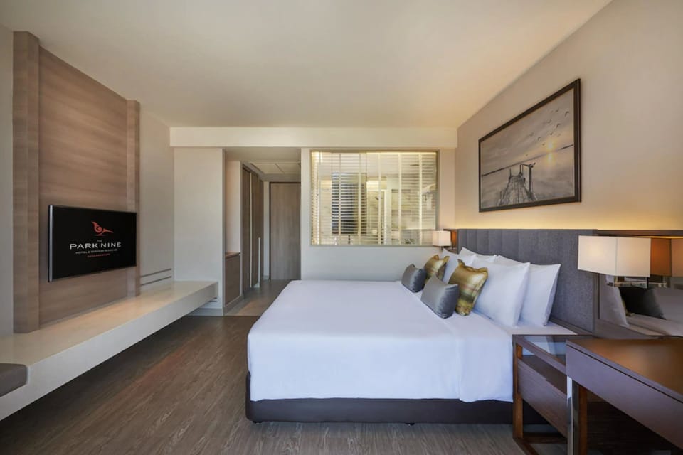 Superior Double Room | Hypo-allergenic bedding, minibar, in-room safe, desk
