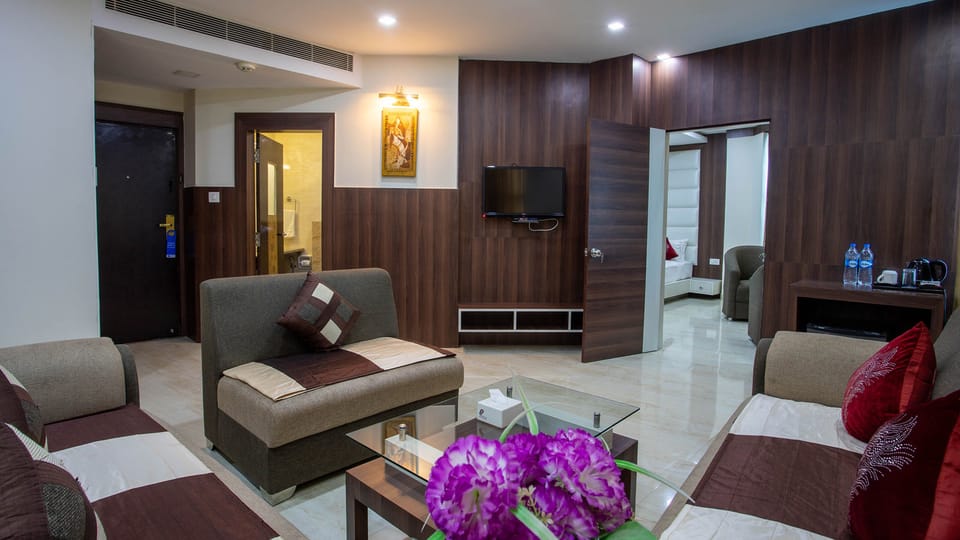 Premium bedding, minibar, in-room safe, individually furnished