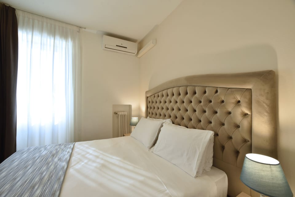 In-room safe, desk, free WiFi, bed sheets