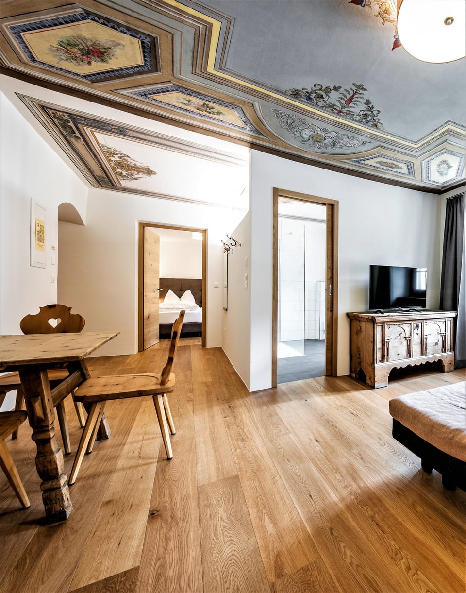 Superior Apartment, 1 Bedroom, Accessible, Mountain View | In-room safe, desk, blackout drapes, soundproofing