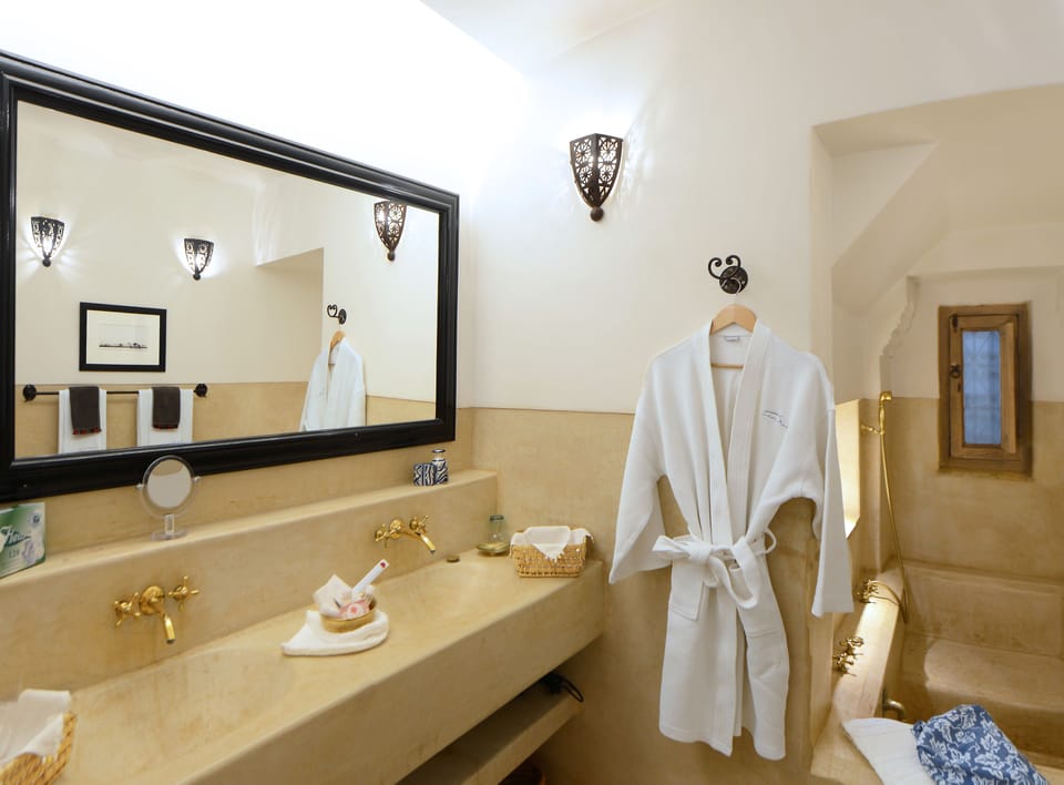 La Douiria, Private Riad, 2 Bedrooms | Bathroom | Combined shower/tub, deep soaking tub, free toiletries, hair dryer
