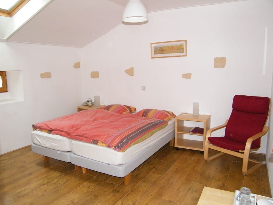 Comfort Triple Room | In-room safe, free WiFi, bed sheets