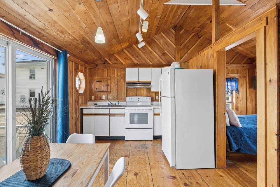 Cottage, 2 Bedrooms | Free WiFi, bed sheets