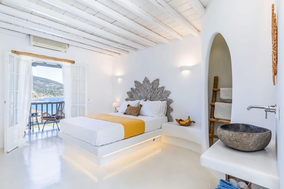 Junior Studio Suite | Egyptian cotton sheets, premium bedding, soundproofing