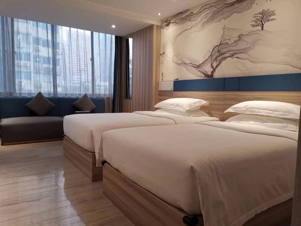 Business Twin Room | Premium bedding, down comforters, memory foam beds, desk
