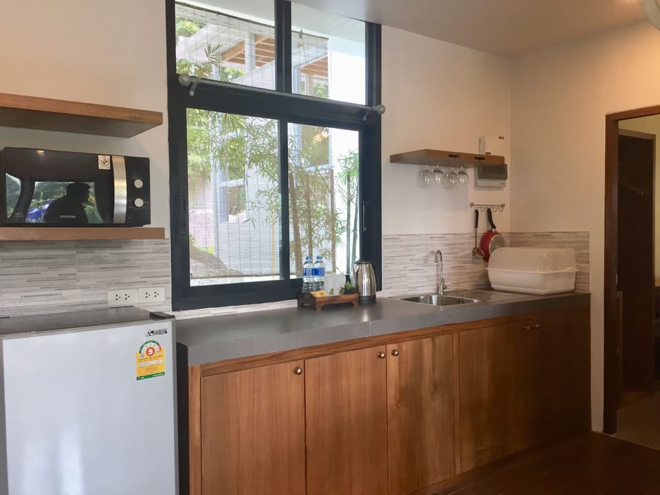 Family Quadruple Room, 2 Bedrooms | Private kitchenette | Fridge, microwave, stovetop, cookware/dishes/utensils