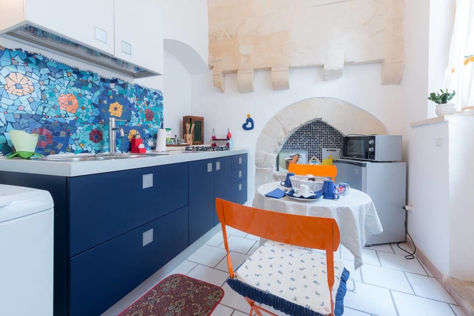 City Apartment, Multiple Beds, Non Smoking, Kitchen | Private kitchenette | Fridge, microwave, stovetop, coffee/tea maker