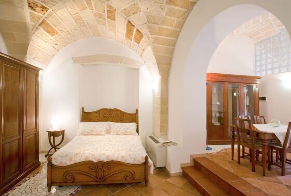 City Apartment, Multiple Beds, Non Smoking, Kitchen | Premium bedding, down comforters, pillowtop beds, desk