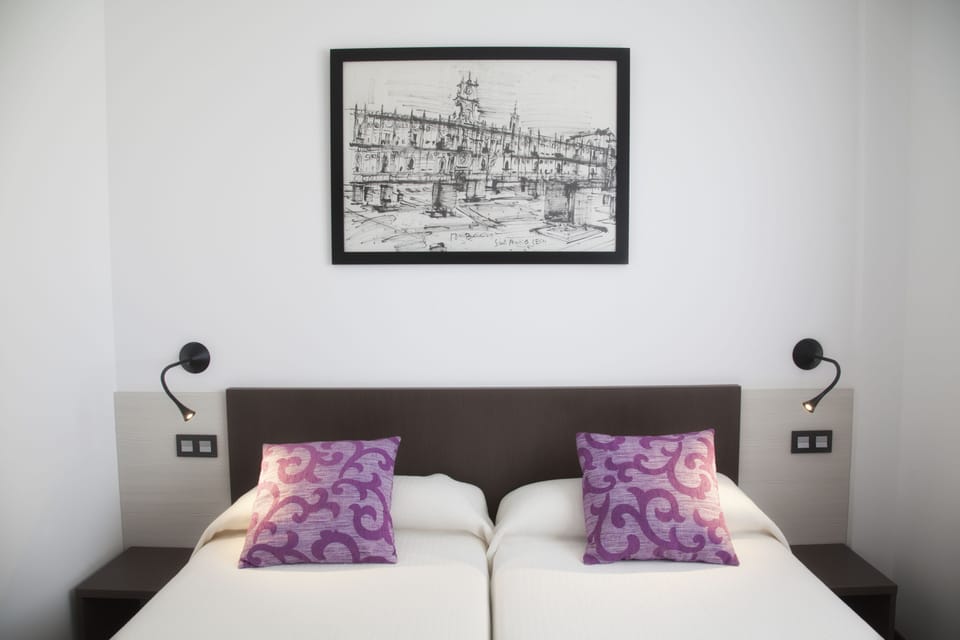 Standard Double or Twin Room | Desk, soundproofing, cribs (free), WiFi (free)