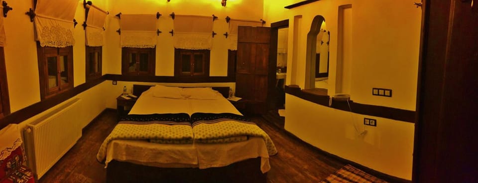 Soundproofing, iron/ironing board, free WiFi, bed sheets