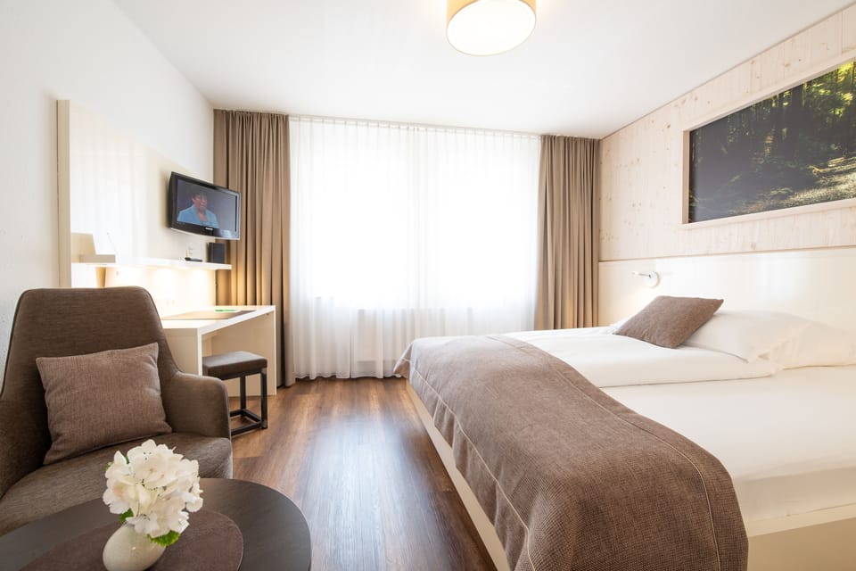 Superior Double Room Single Use | Desk, blackout drapes, soundproofing, iron/ironing board