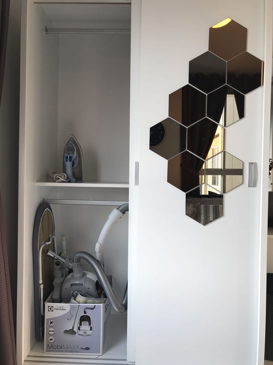 1-Bedroom Condo | Room amenity