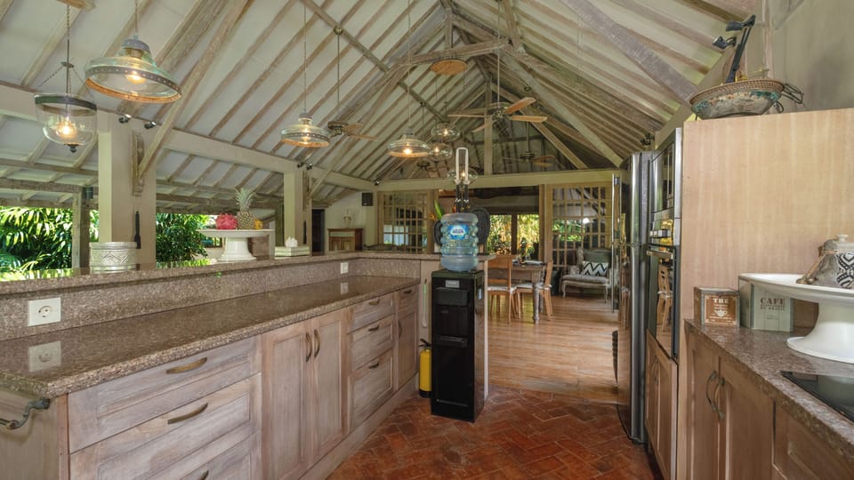 Family Villa | Private kitchen | Fridge, microwave, oven, stovetop