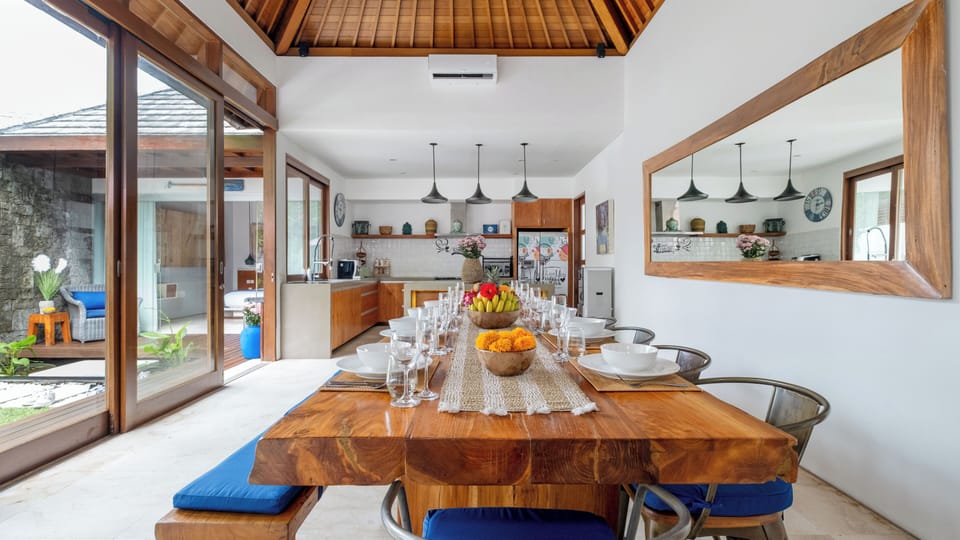 Family Villa | Dining room