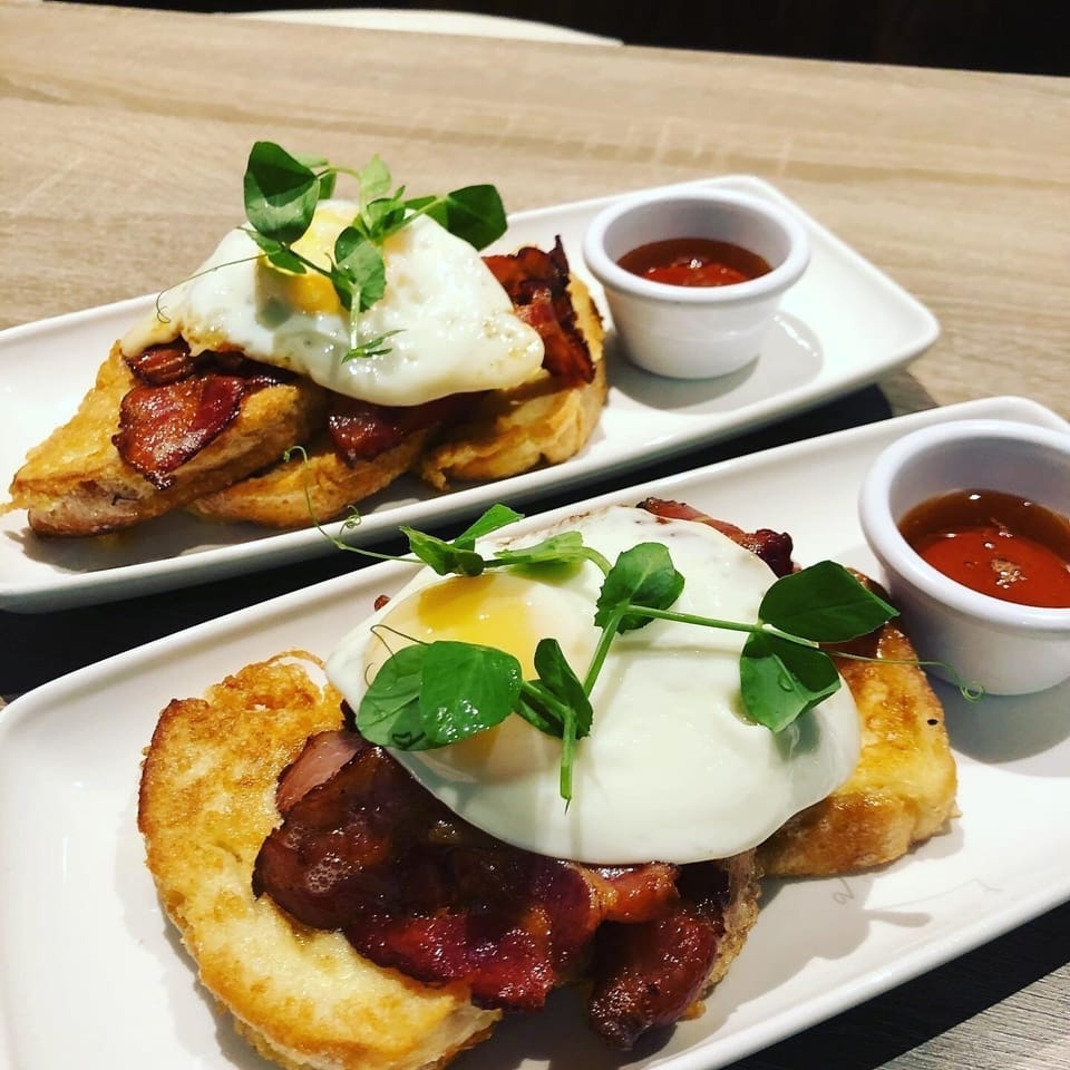 Free daily full breakfast