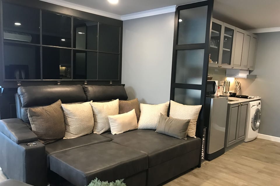 2-Bedroom Condo | 2 bedrooms, desk, blackout drapes, iron/ironing board