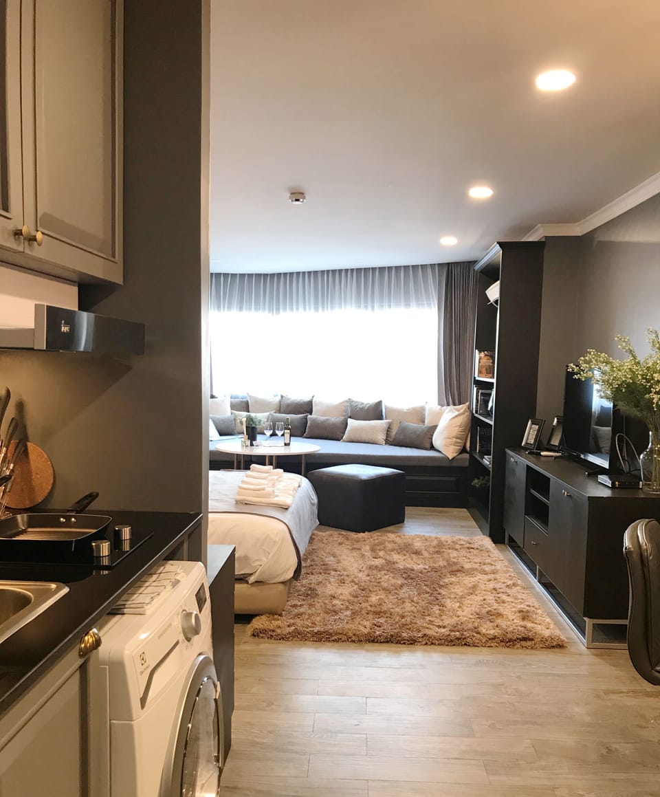 3-Bedroom Condo | Private kitchenette | Fridge, microwave, stovetop, coffee/tea maker