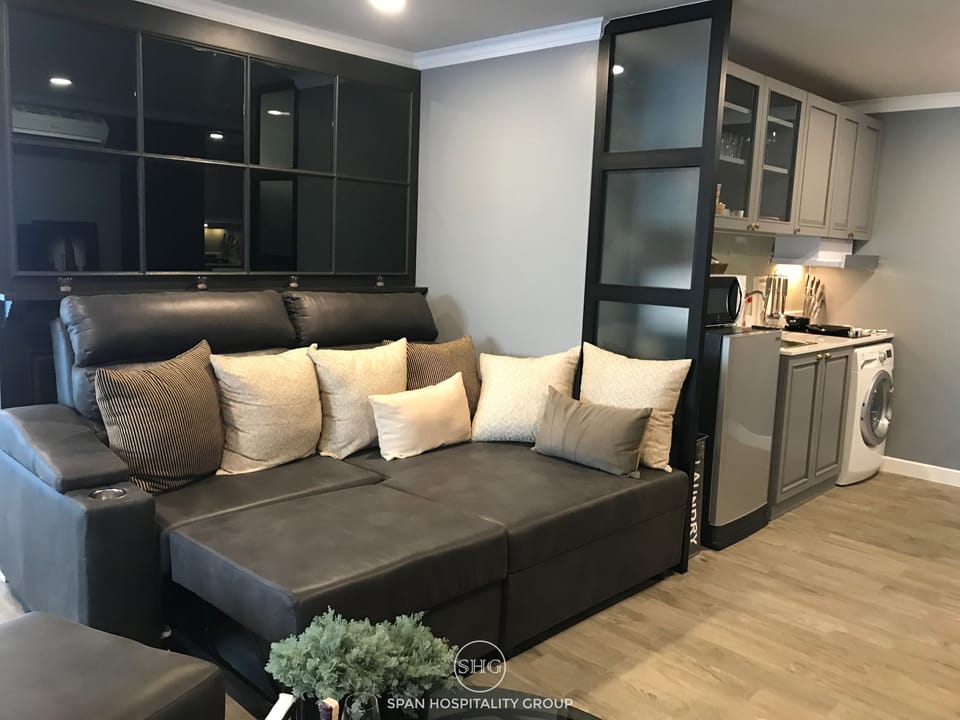 3-Bedroom Condo | 3 bedrooms, in-room safe, desk, blackout drapes