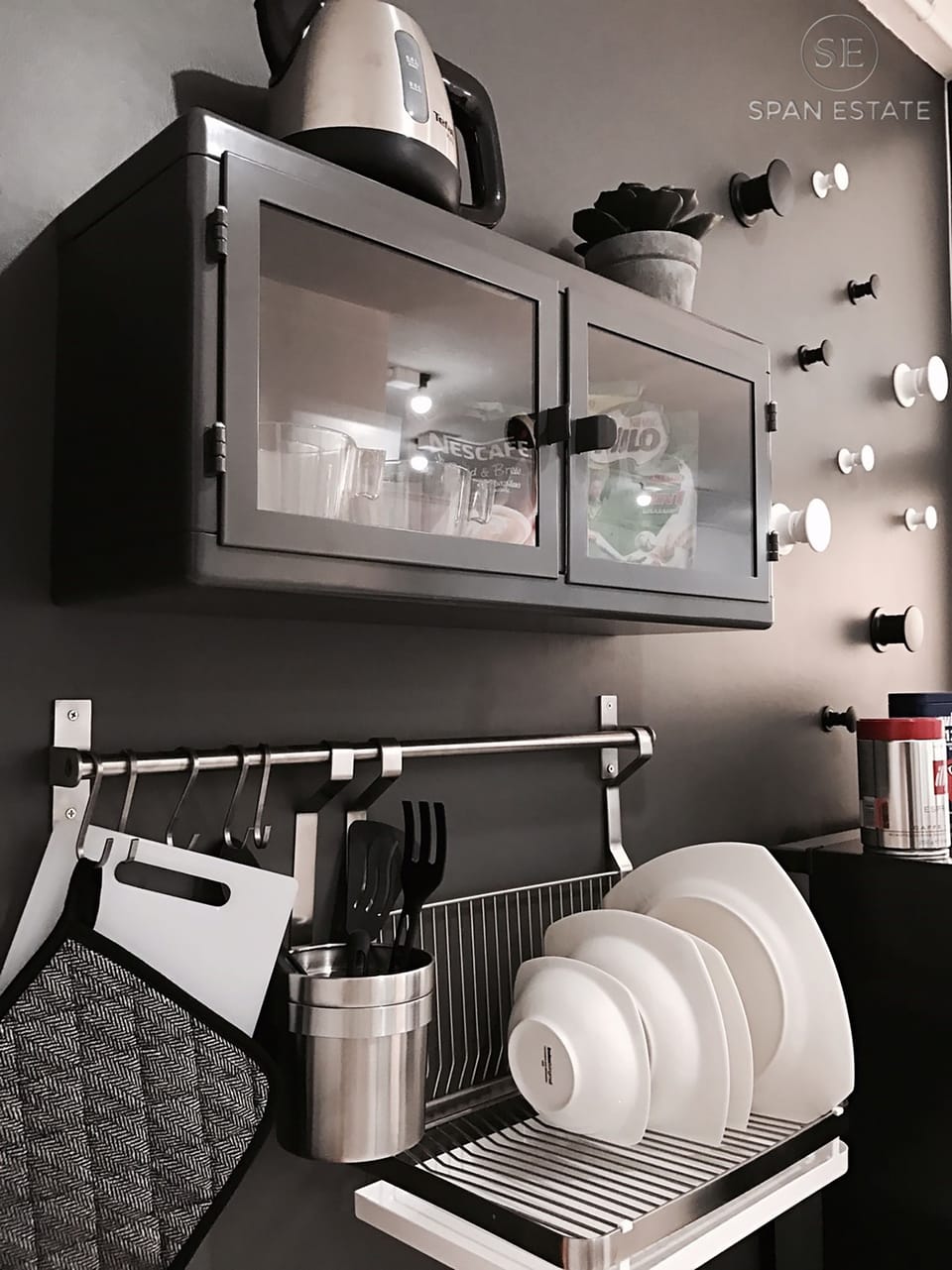 Studio | Private kitchenette | Fridge, microwave, coffee/tea maker, electric kettle