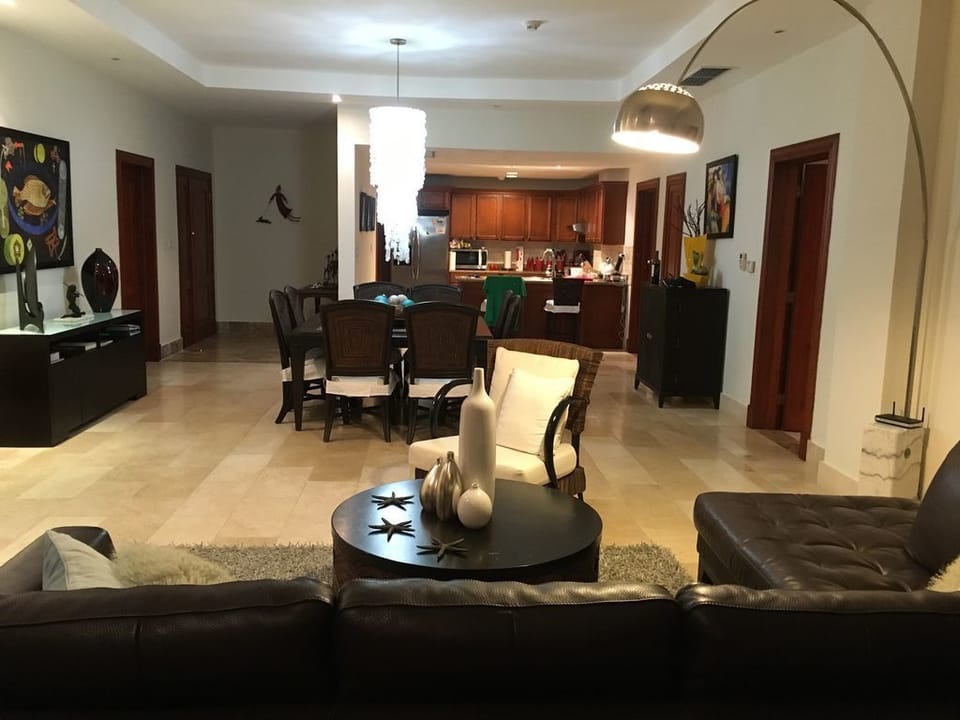 Luxury Apartment, 2 Bedrooms, Marina View,  Jacuzzi and Housekeeping Included | Living area | Flat-screen TV, iPod dock