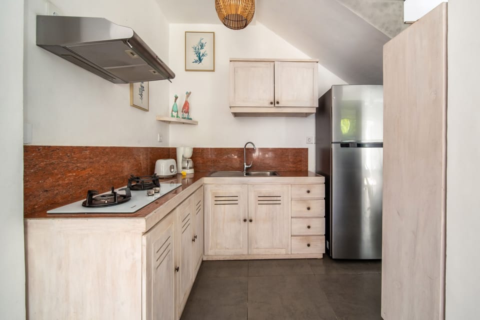 Family Villa | Private kitchen | Fridge, stovetop, dishwasher, coffee/tea maker