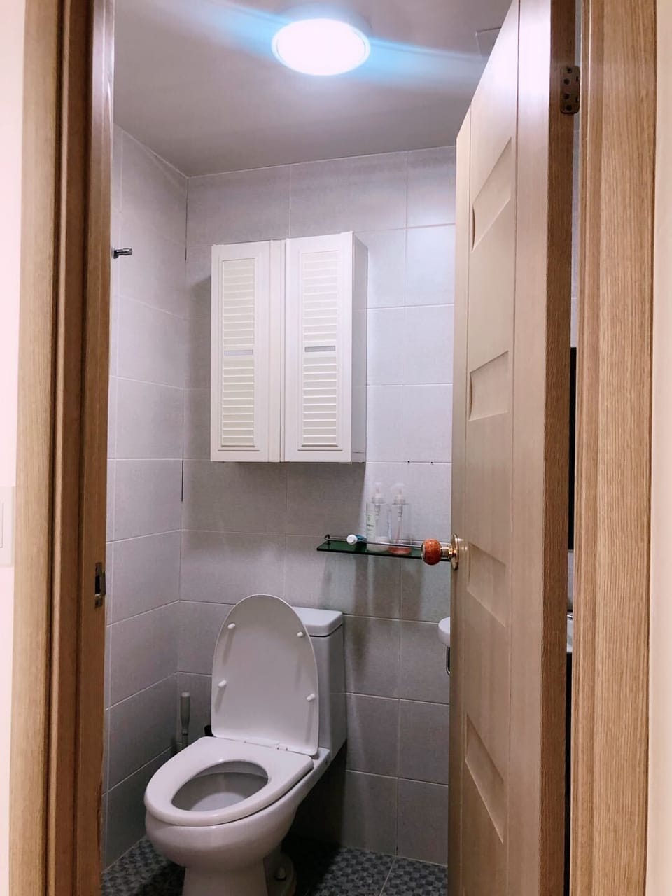 Double Room | Bathroom | Shower, free toiletries, hair dryer, slippers