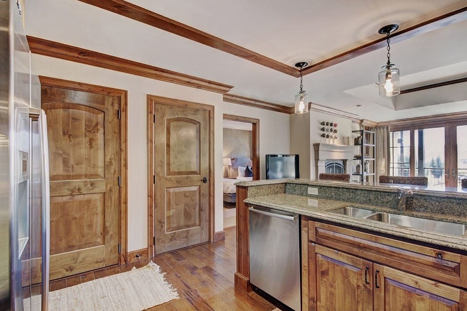 Condo, 2 Bedrooms | Bathroom | Hair dryer, towels, shampoo
